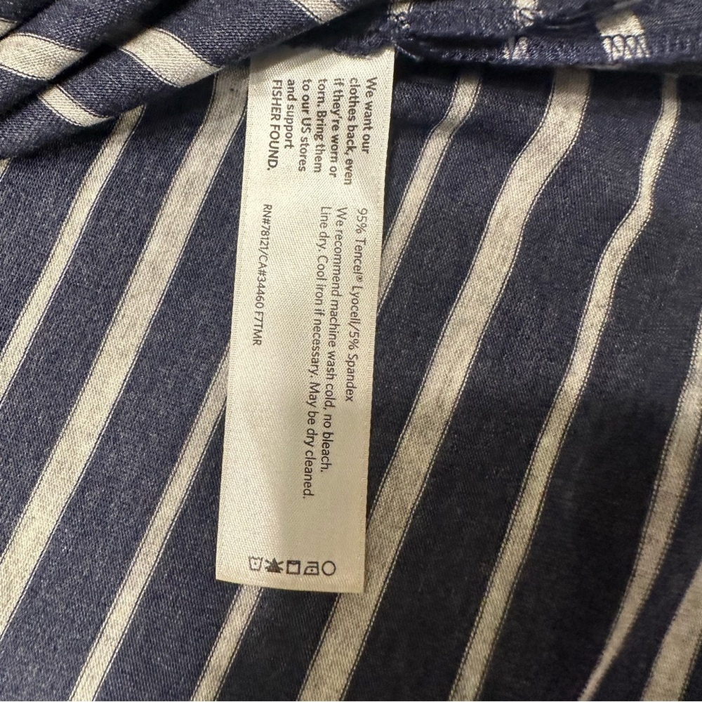 Eileen Fisher Small Oversized Navy and White Striped 3/4 Sleeve Top - Picture 8 of 8